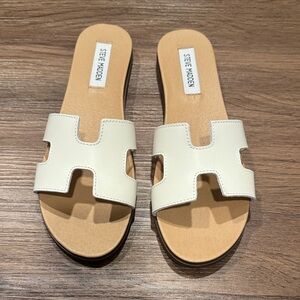 NWT Steve Madden Women's White Hoku Slide Sandals
